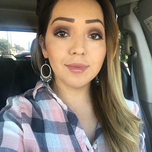 Meet your Posher, Luciana